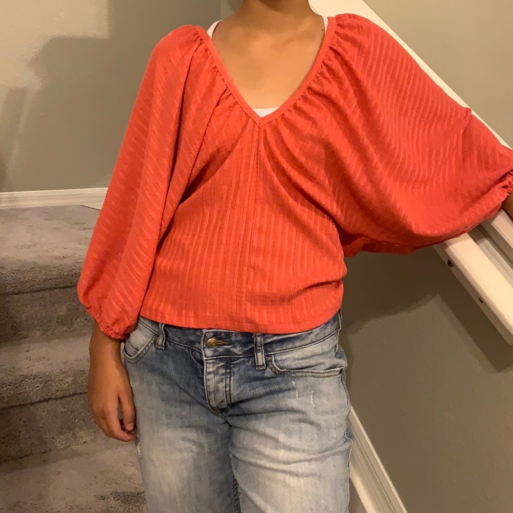 Coral lose blouse with puffy sleeve